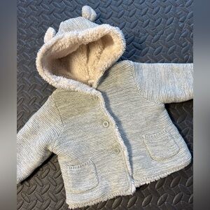 GAP Baby Cozy Light Grey Hooded Sherpa Bear Cardigan Size 3-6 Months